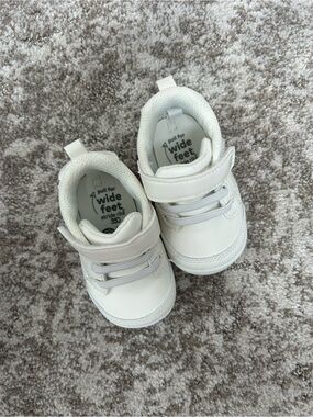 NWT Stride Rite Taye 2.0